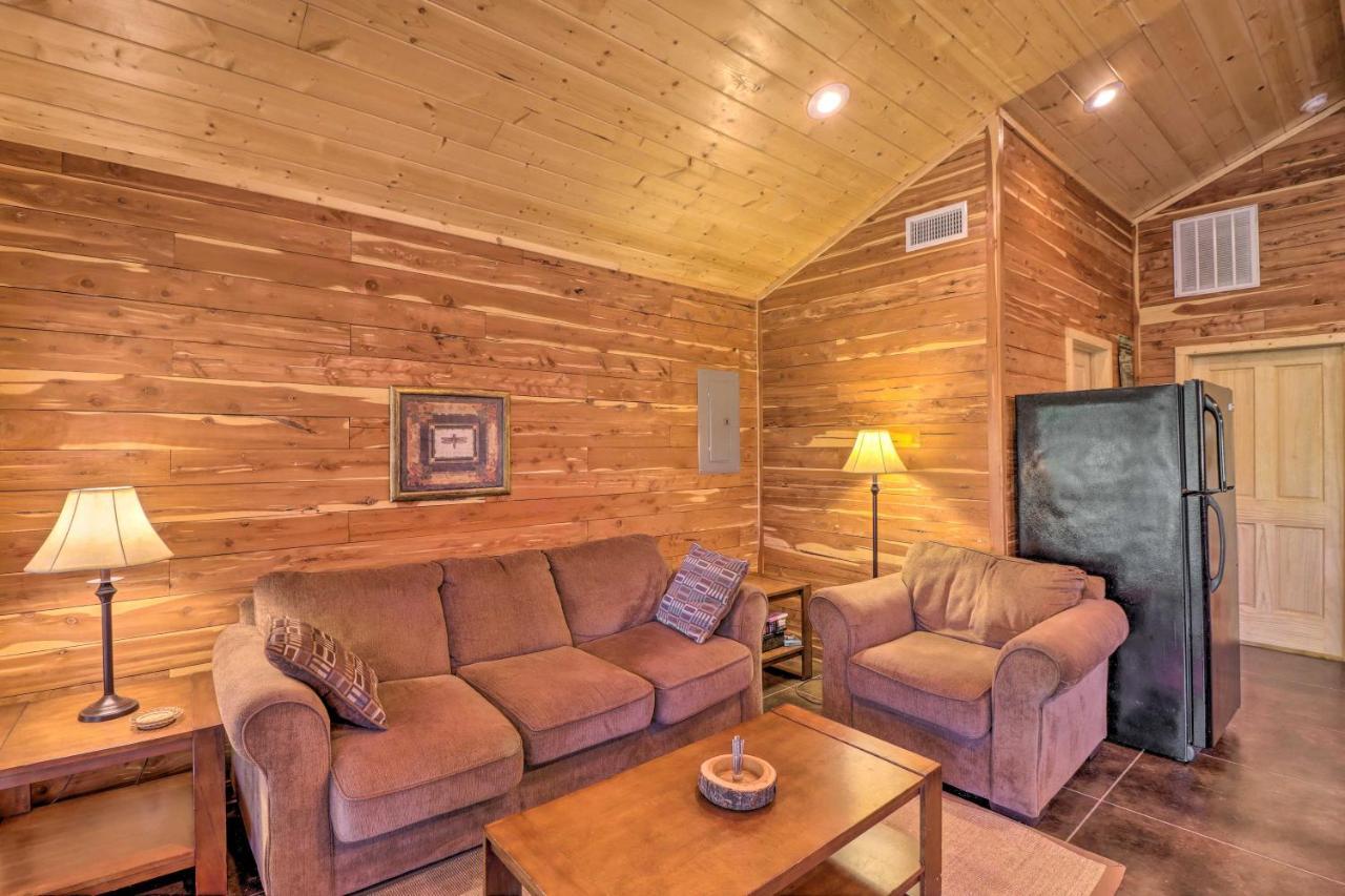 Heber Springs Cabin With Deck And River Views! Exterior photo