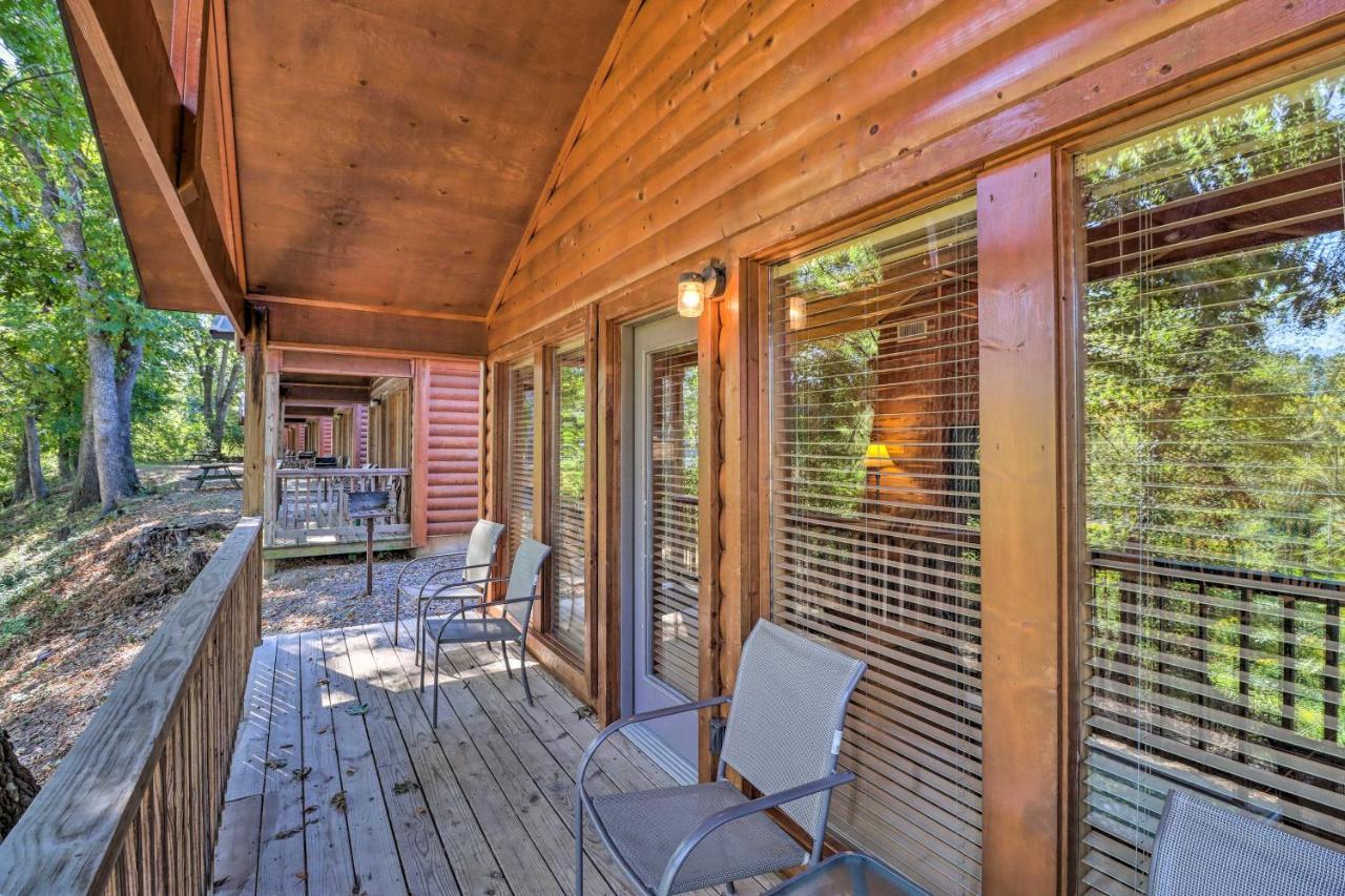 Heber Springs Cabin With Deck And River Views! Exterior photo